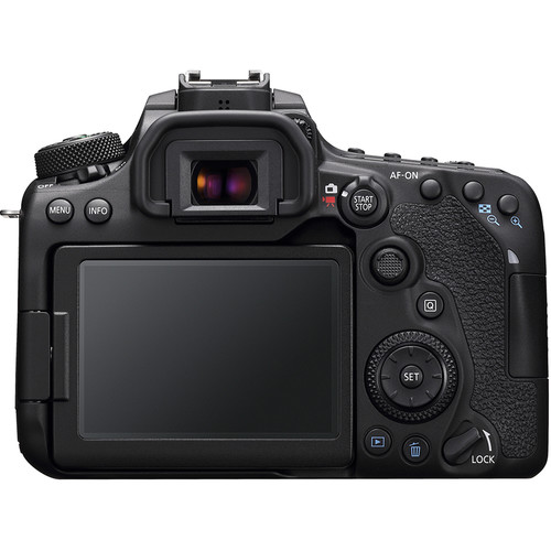 Canon EOS 90D com lente 18-135mm